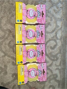 4 Play-Doh Super Cloud Pink Bubblegum Scented 4-Ounce Single Can of Puffy, Ooey